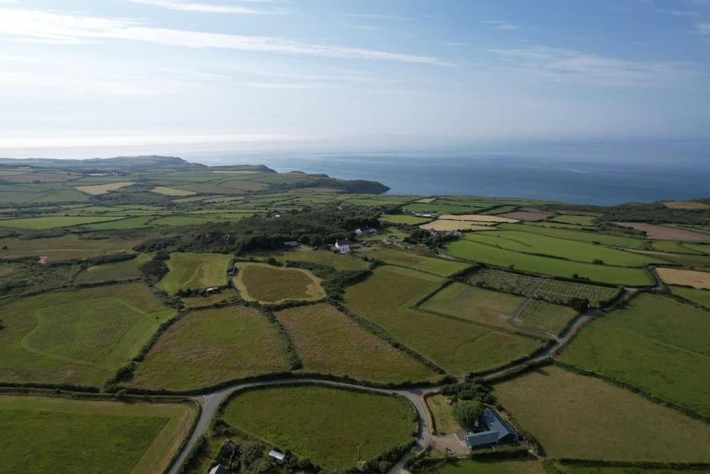 The Dairy @ Trefechan Wen Goodwick Eksteriør billede