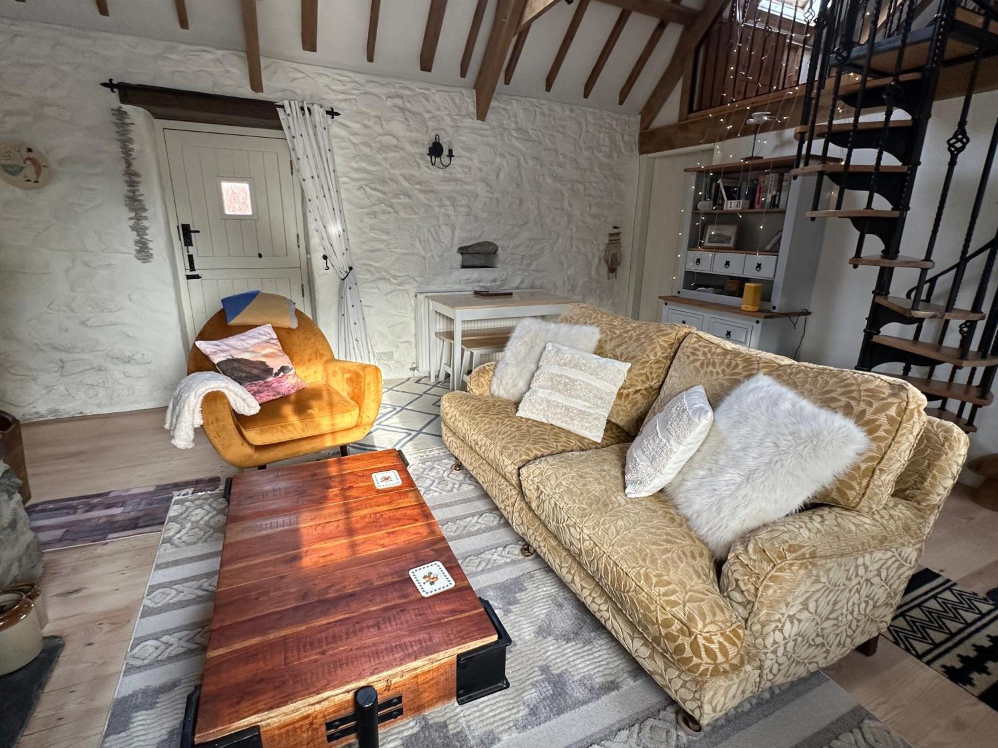 The Dairy @ Trefechan Wen Goodwick Eksteriør billede